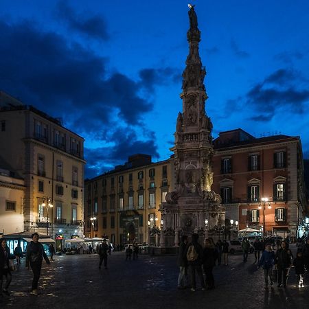 Art Suite Nel Cuore Di Napoli Luaran gambar
