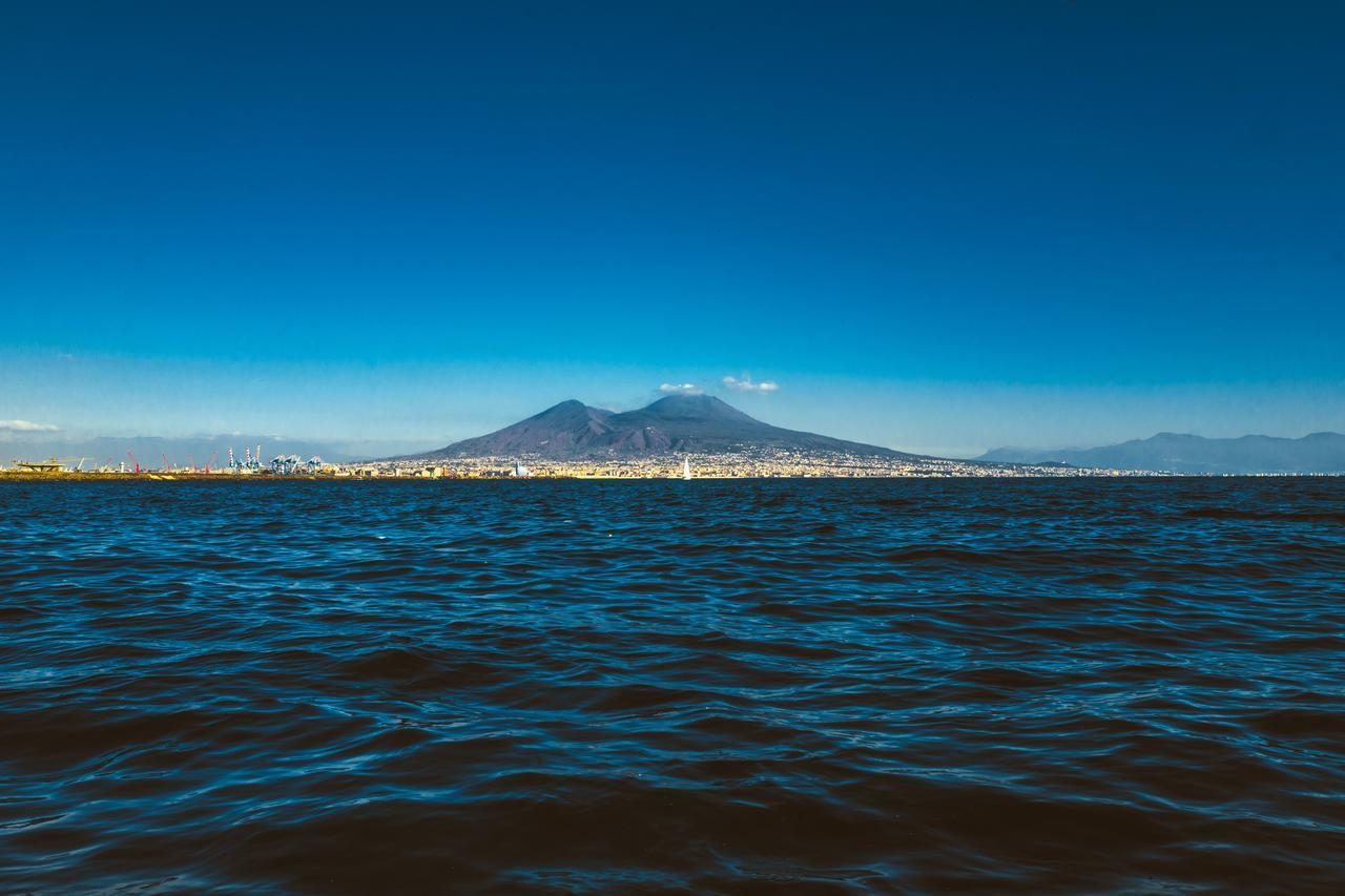Art Suite Nel Cuore Di Napoli Luaran gambar