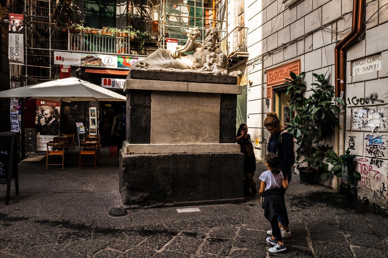 Art Suite Nel Cuore Di Napoli Luaran gambar